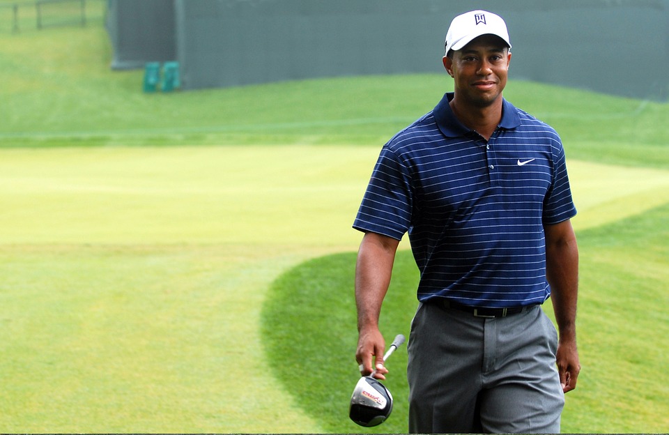 Tiger Woods blessé, douche d'eau froide pour le monde du golf